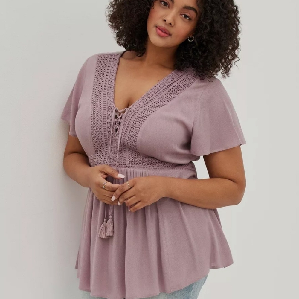 Torrid Plus Size 2 Babydoll Crinkle Gauze Crochet Inset Lace-Up Top Purple